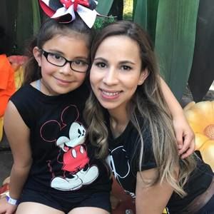 Meet your Posher, Cristal